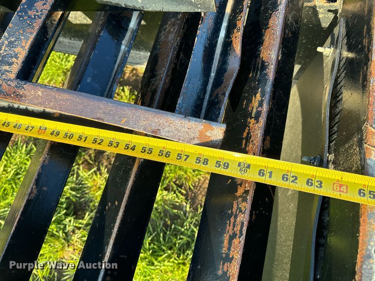 image for item EH6623 2010 Trailerman HHG8205F20 equipment trailer