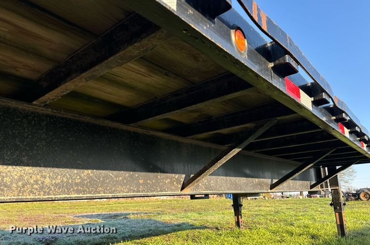 image for item EH6623 2010 Trailerman HHG8205F20 equipment trailer