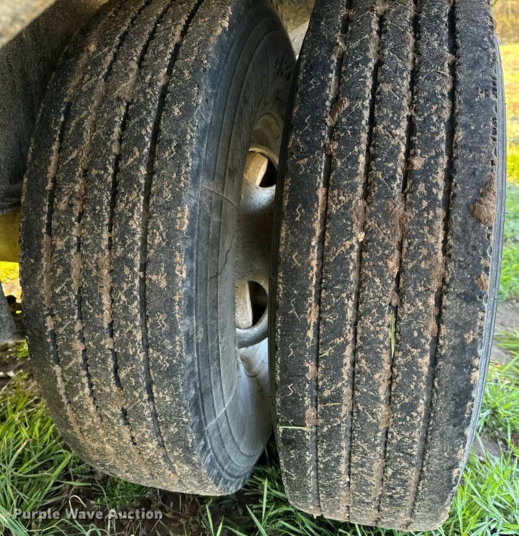 image for item EH6623 2010 Trailerman HHG8205F20 equipment trailer