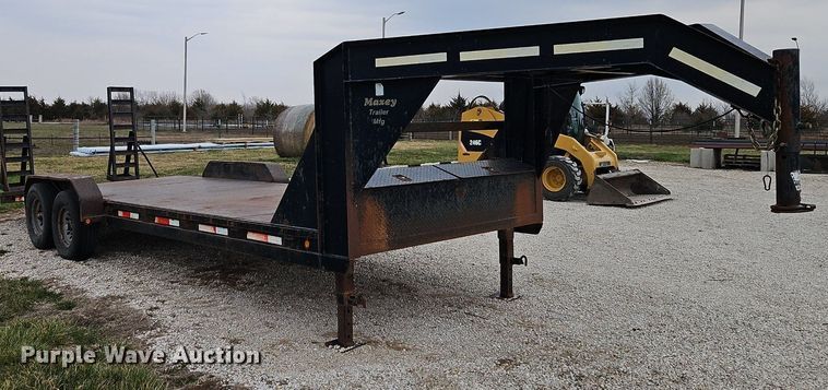 image for item EI3617 2006 Maxey equipment trailer