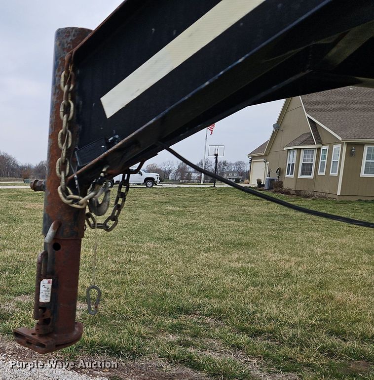 image for item EI3617 2006 Maxey equipment trailer