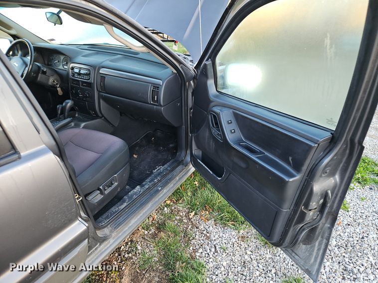 image for item EI3643 2002 Jeep Grand Cherokee SUV