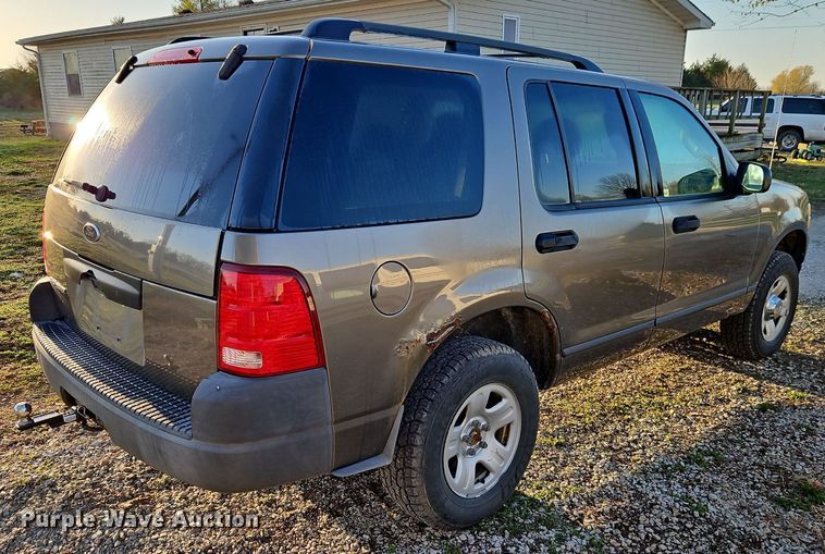 image for item EI3644 2004 Ford Explorer  SUV
