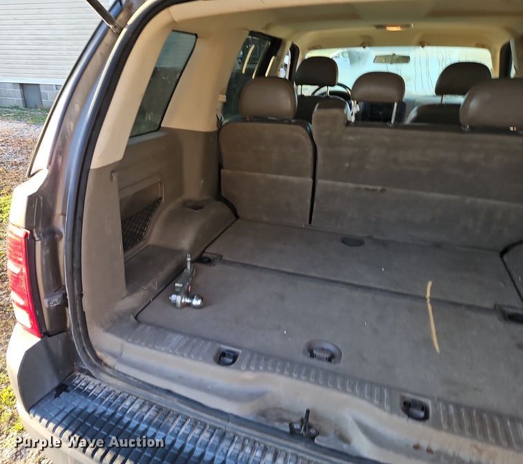image for item EI3644 2004 Ford Explorer  SUV