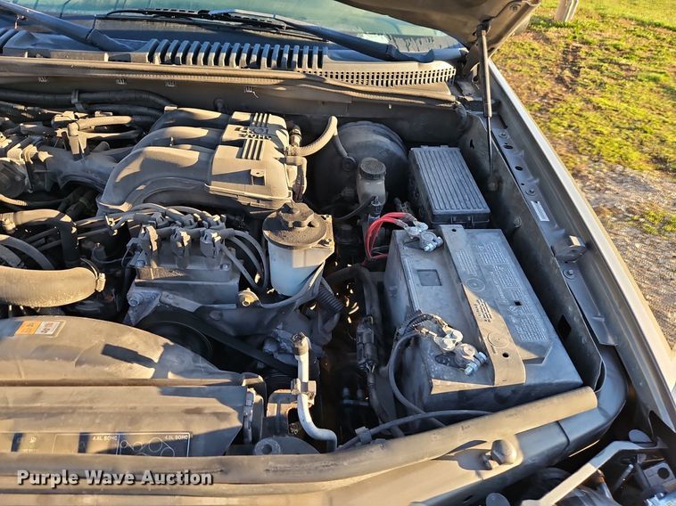 image for item EI3644 2004 Ford Explorer  SUV