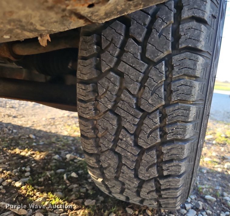 image for item EI3644 2004 Ford Explorer  SUV