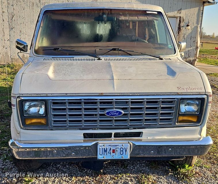 image for item EI3645 1989 Ford E150 van