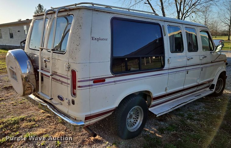 image for item EI3645 1989 Ford E150 van