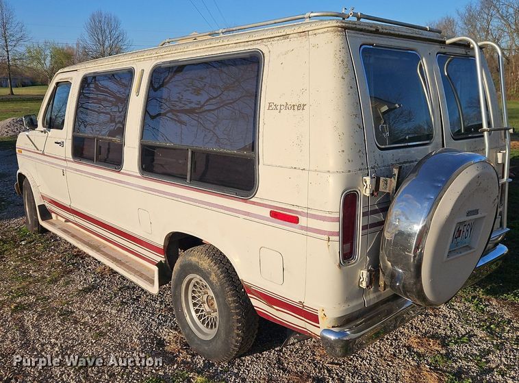 image for item EI3645 1989 Ford E150 van
