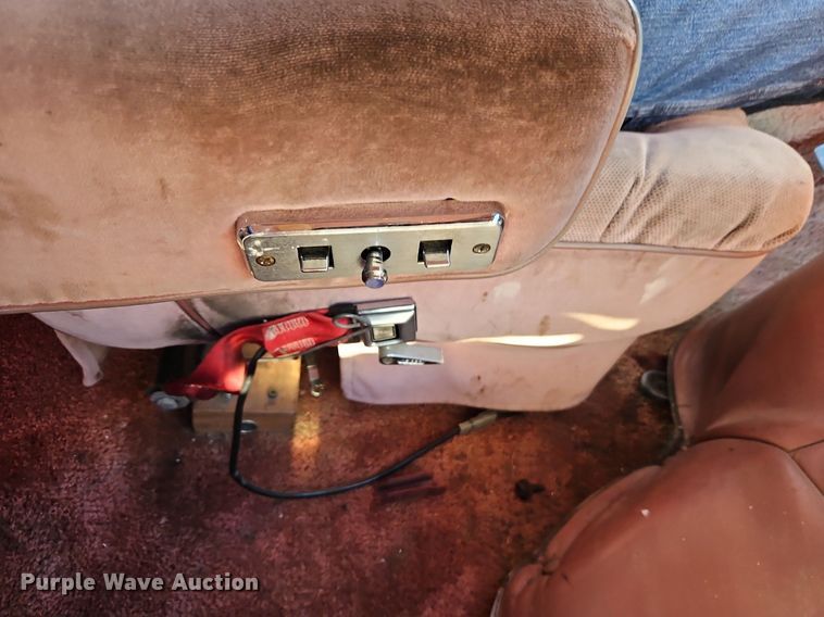 image for item EI3645 1989 Ford E150 van