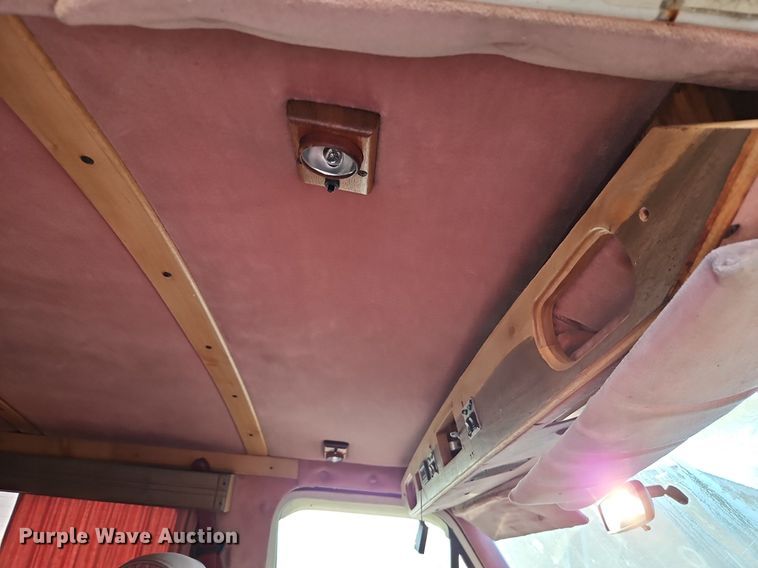 image for item EI3645 1989 Ford E150 van