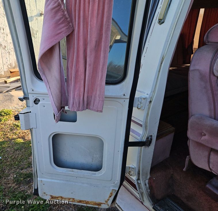 image for item EI3645 1989 Ford E150 van