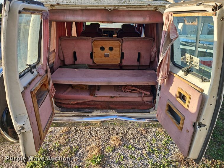 image for item EI3645 1989 Ford E150 van