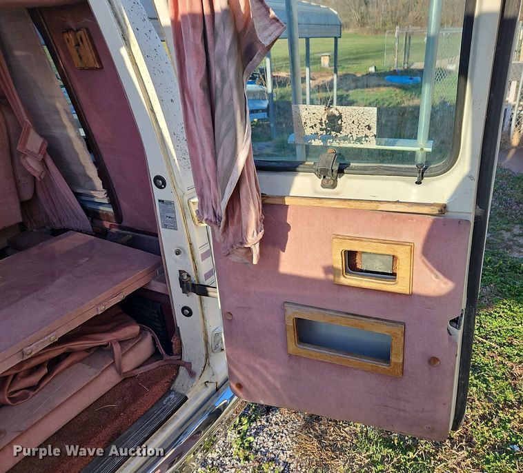 image for item EI3645 1989 Ford E150 van