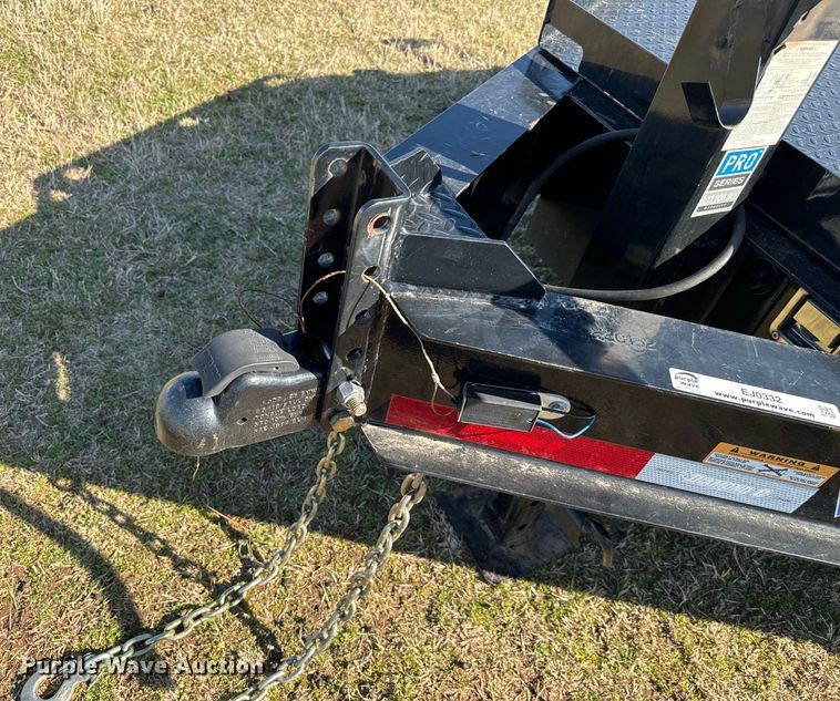 image for item EJ0332 2020 Diamond C tilt deck utility trailer