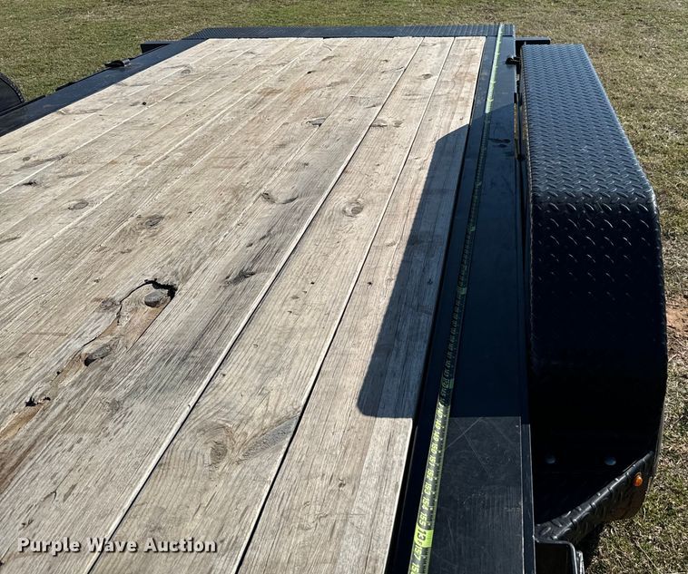 image for item EJ0332 2020 Diamond C tilt deck utility trailer