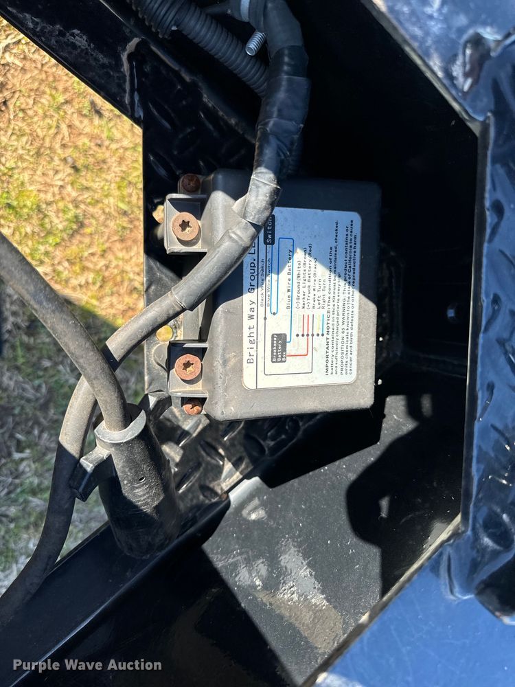 image for item EJ0332 2020 Diamond C tilt deck utility trailer