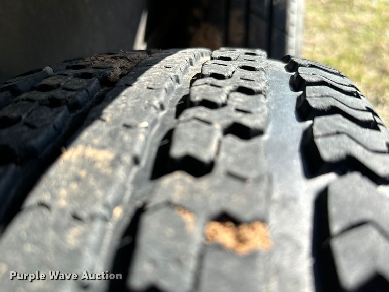 image for item EJ0332 2020 Diamond C tilt deck utility trailer