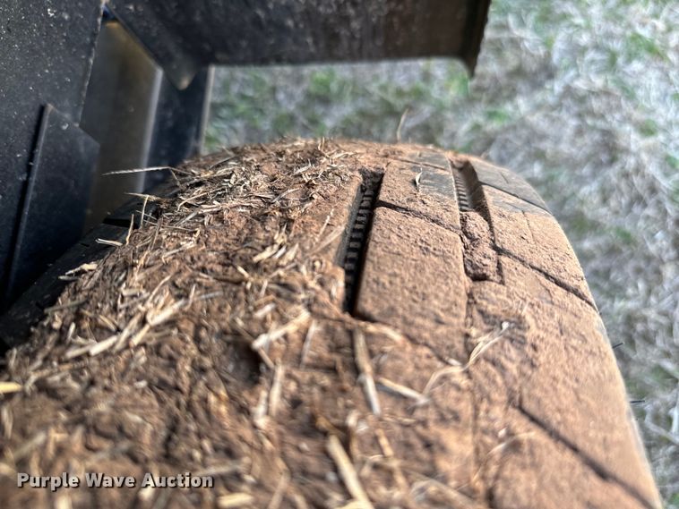 image for item EJ0332 2020 Diamond C tilt deck utility trailer