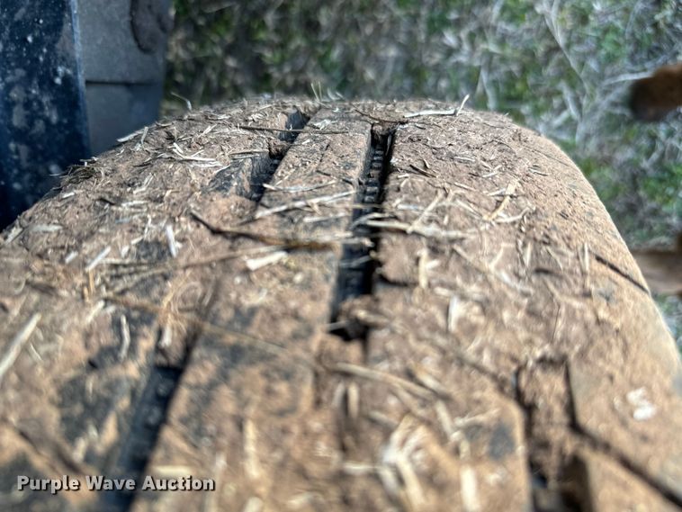 image for item EJ0332 2020 Diamond C tilt deck utility trailer