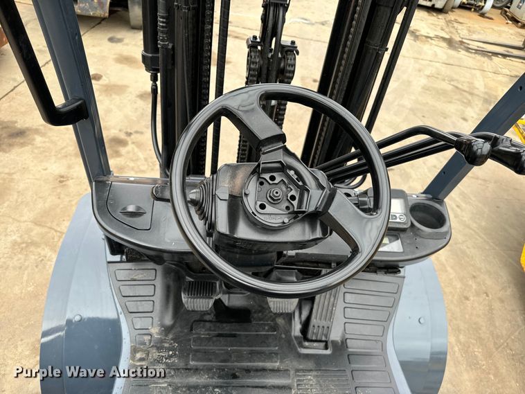 image for item EJ0359 Toyota forklift