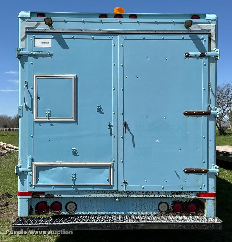 image for item EJ0363 1994 GMC food truck