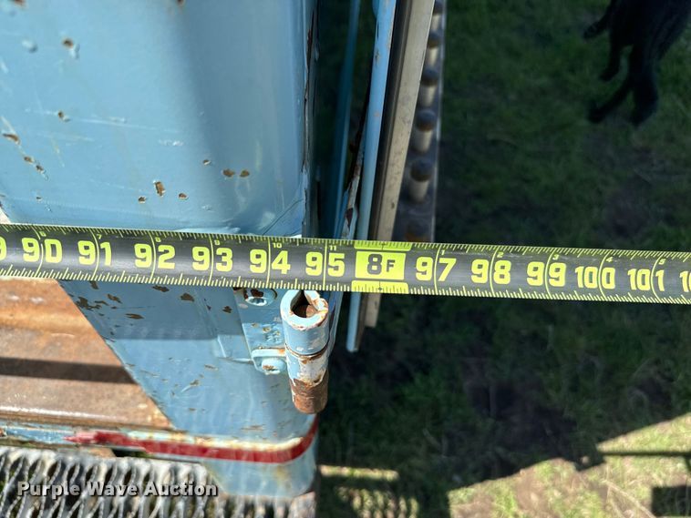 image for item EJ0363 1994 GMC food truck