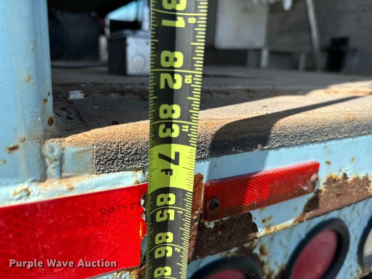 image for item EJ0363 1994 GMC food truck