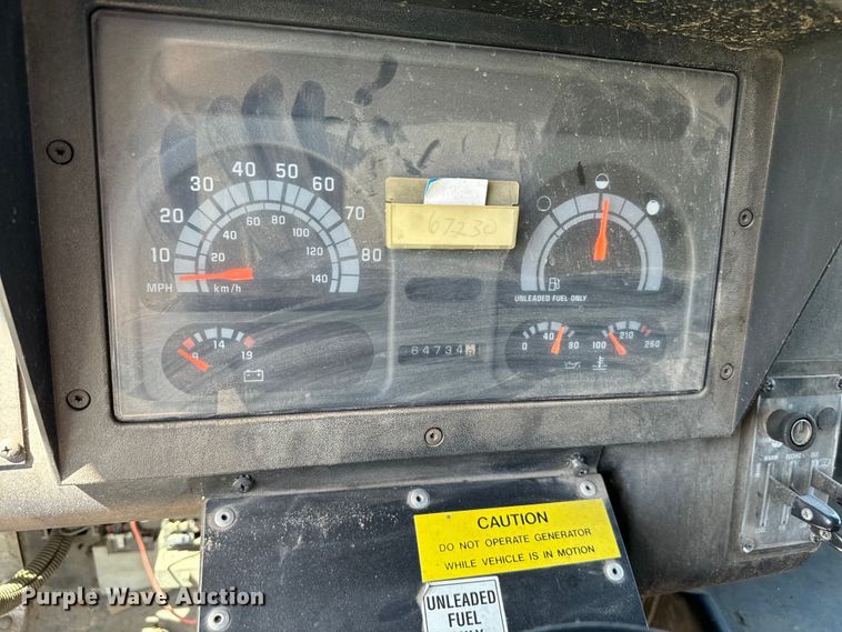 image for item EJ0363 1994 GMC food truck