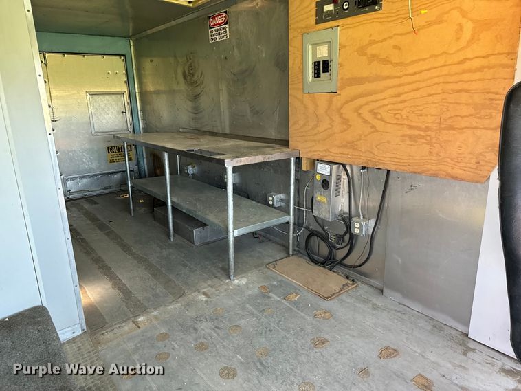 image for item EJ0363 1994 GMC food truck