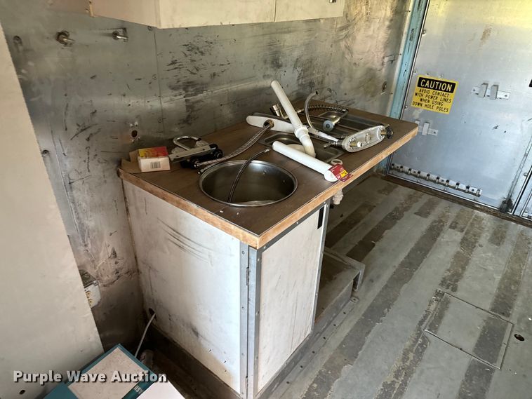 image for item EJ0363 1994 GMC food truck