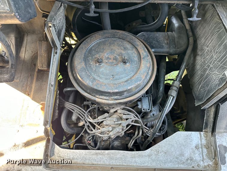 image for item EJ0363 1994 GMC food truck