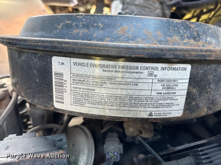 image for item EJ0363 1994 GMC food truck