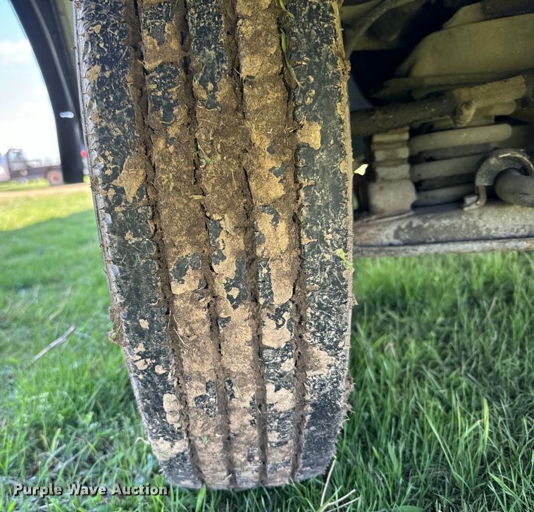 image for item EJ0363 1994 GMC food truck