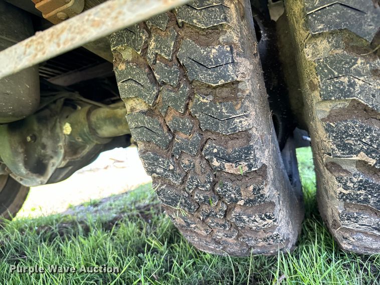 image for item EJ0363 1994 GMC food truck