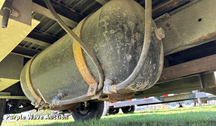 image for item EJ0363 1994 GMC food truck