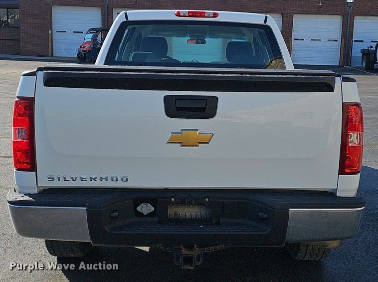 image for item EJ6160 2013 Chevrolet  Silverado 1500 Crew Cab pickup truck