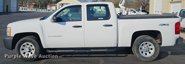 image for item EJ6160 2013 Chevrolet  Silverado 1500 Crew Cab pickup truck