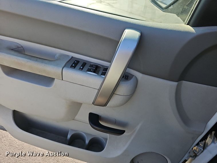 image for item EJ6160 2013 Chevrolet  Silverado 1500 Crew Cab pickup truck