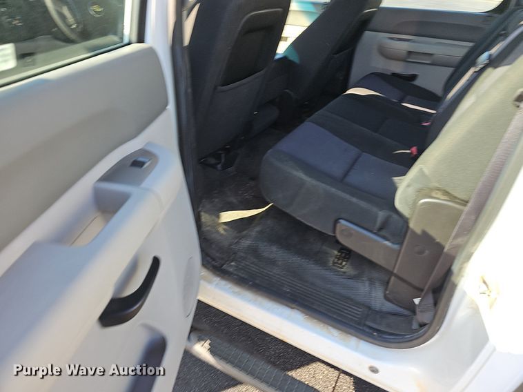 image for item EJ6160 2013 Chevrolet  Silverado 1500 Crew Cab pickup truck