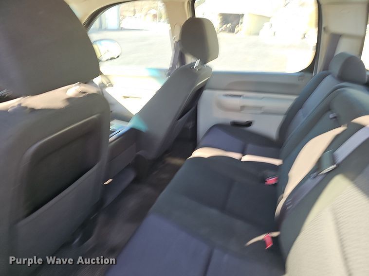 image for item EJ6160 2013 Chevrolet  Silverado 1500 Crew Cab pickup truck