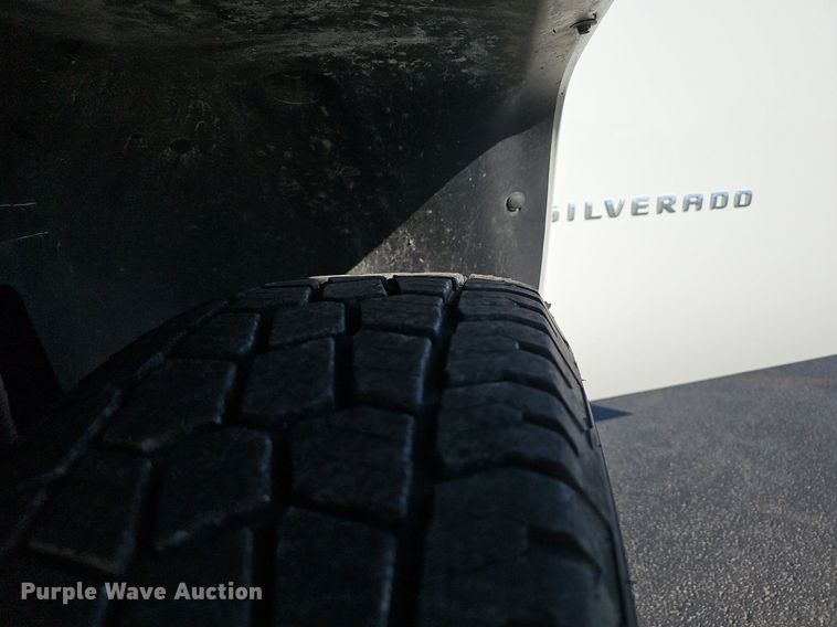 image for item EJ6160 2013 Chevrolet  Silverado 1500 Crew Cab pickup truck