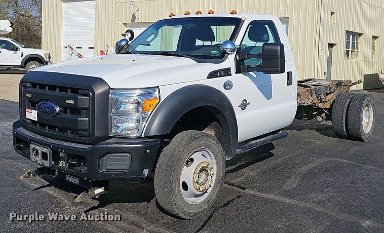 image for item EJ6162 2013 Ford  F550 Super Duty XL truck cab and chassis
