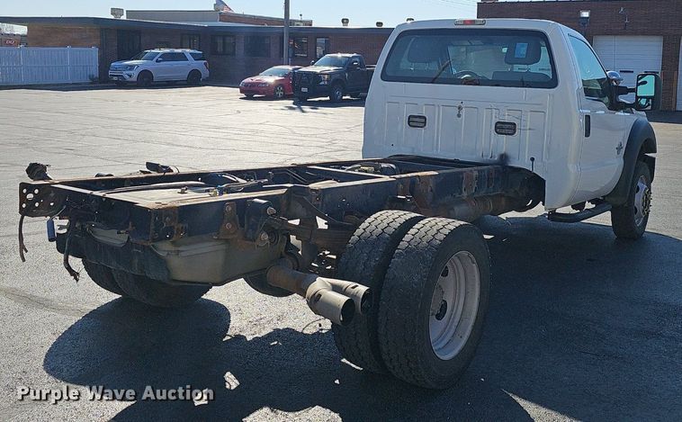 image for item EJ6162 2013 Ford  F550 Super Duty XL truck cab and chassis