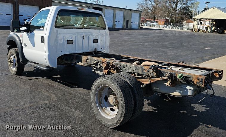 image for item EJ6162 2013 Ford  F550 Super Duty XL truck cab and chassis