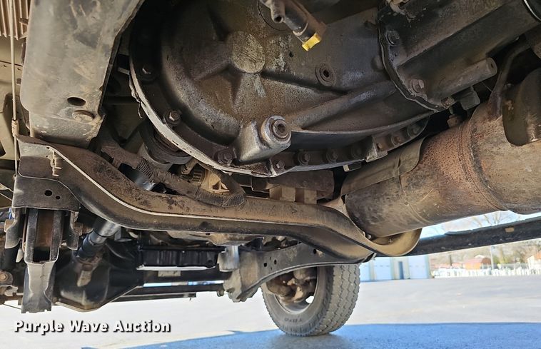 image for item EJ6162 2013 Ford  F550 Super Duty XL truck cab and chassis