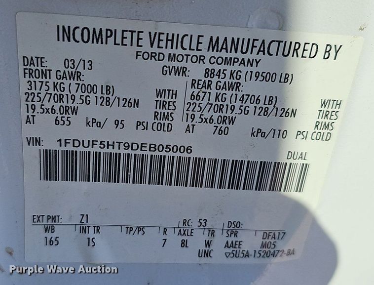 image for item EJ6162 2013 Ford  F550 Super Duty XL truck cab and chassis