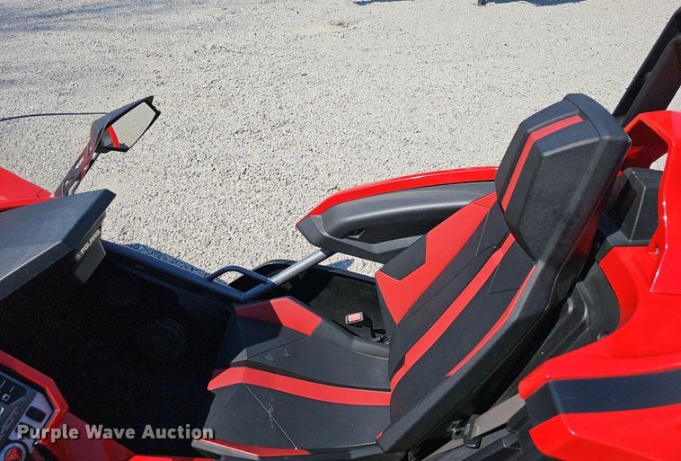 image for item EJ6169 2015 Polaris  Slingshot SL  motorcycle