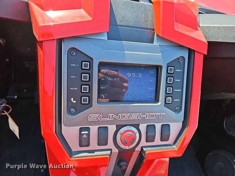 image for item EJ6169 2015 Polaris  Slingshot SL  motorcycle