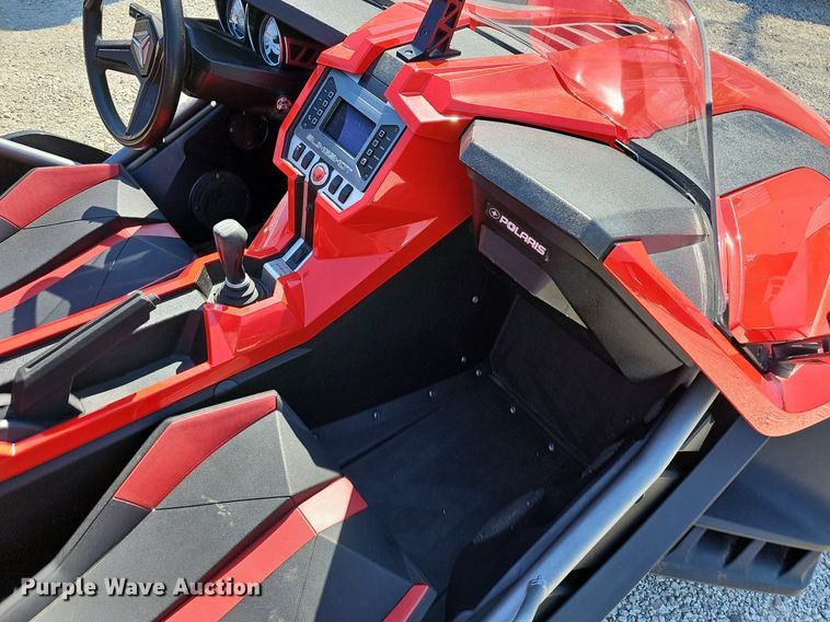 image for item EJ6169 2015 Polaris  Slingshot SL  motorcycle